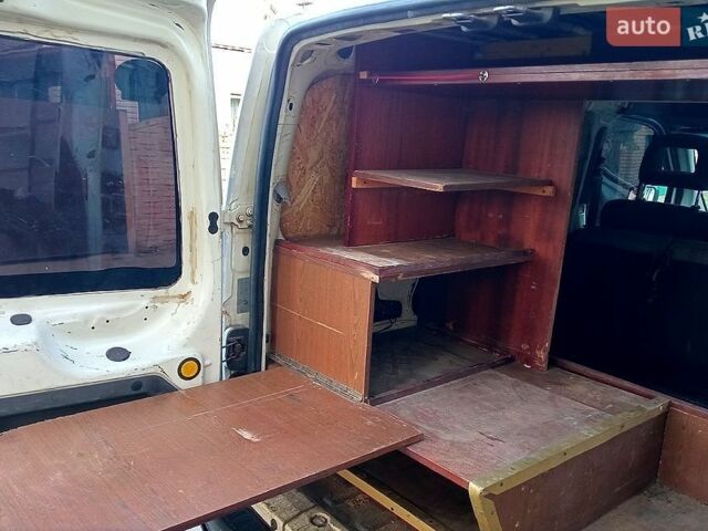 Белый Форд Транзит Коннект, объемом двигателя 1.8 л и пробегом 290 тыс. км за 3700 $, фото 6 на Automoto.ua