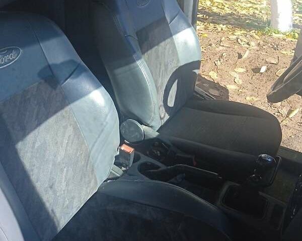 Форд Транзит Коннект 2003 в Снигиревке на Automoto.ua Белый Форд Транзит Коннект, объемом двигателя 1.8 л и пробегом 620 тыс. км за 3500 $, фото 10 на Automoto.ua