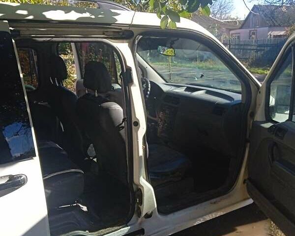 Форд Транзит Коннект 2003 в Снигиревке на Automoto.ua Белый Форд Транзит Коннект, объемом двигателя 1.8 л и пробегом 620 тыс. км за 3500 $, фото 32 на Automoto.ua