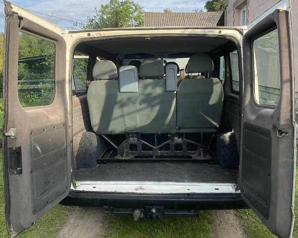 Белый Форд Транзит Коннект, объемом двигателя 2 л и пробегом 320 тыс. км за 4900 $, фото 4 на Automoto.ua