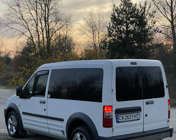 Белый Форд Транзит Коннект, объемом двигателя 1.8 л и пробегом 378 тыс. км за 3800 $, фото 3 на Automoto.ua