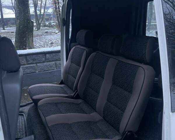 Белый Форд Транзит Коннект, объемом двигателя 1.75 л и пробегом 193 тыс. км за 3850 $, фото 7 на Automoto.ua