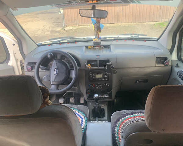 Білий Форд Транзит Коннект, об'ємом двигуна 1.8 л та пробігом 250 тис. км за 4200 $, фото 5 на Automoto.ua