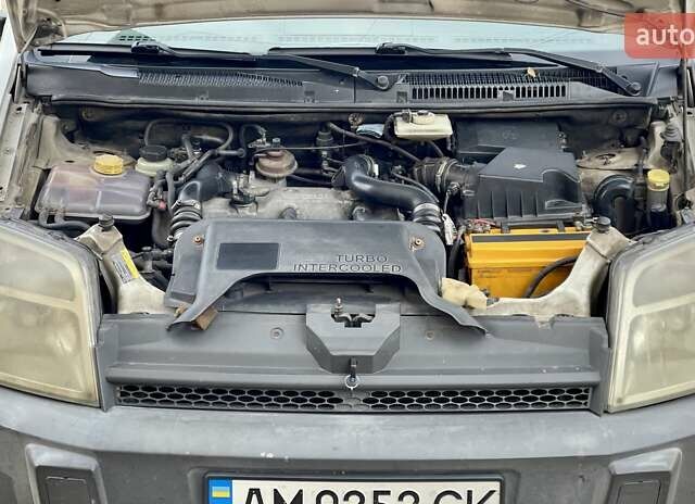 Белый Форд Транзит Коннект, объемом двигателя 1.75 л и пробегом 380 тыс. км за 4500 $, фото 29 на Automoto.ua