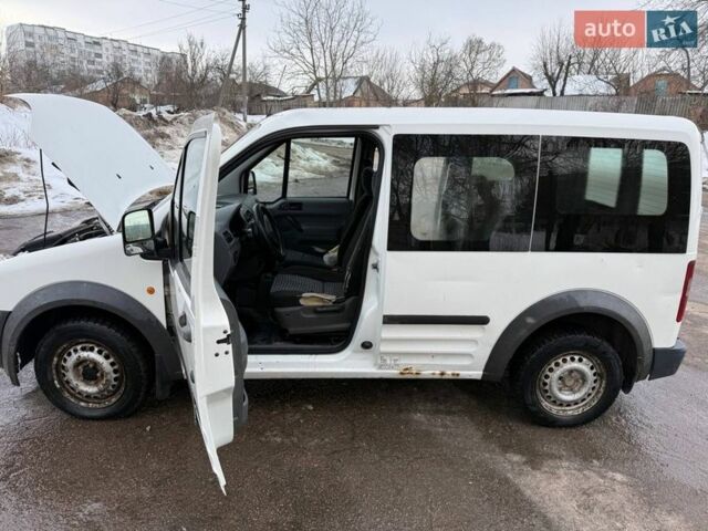 Белый Форд Транзит Коннект, объемом двигателя 0 л и пробегом 305 тыс. км за 3600 $, фото 1 на Automoto.ua