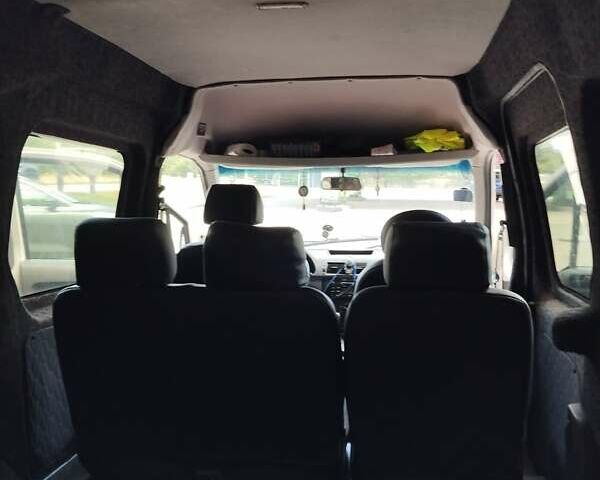 Белый Форд Транзит Коннект, объемом двигателя 1.75 л и пробегом 200 тыс. км за 4000 $, фото 14 на Automoto.ua