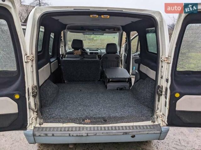 Белый Форд Транзит Коннект, объемом двигателя 1.8 л и пробегом 286 тыс. км за 3800 $, фото 5 на Automoto.ua