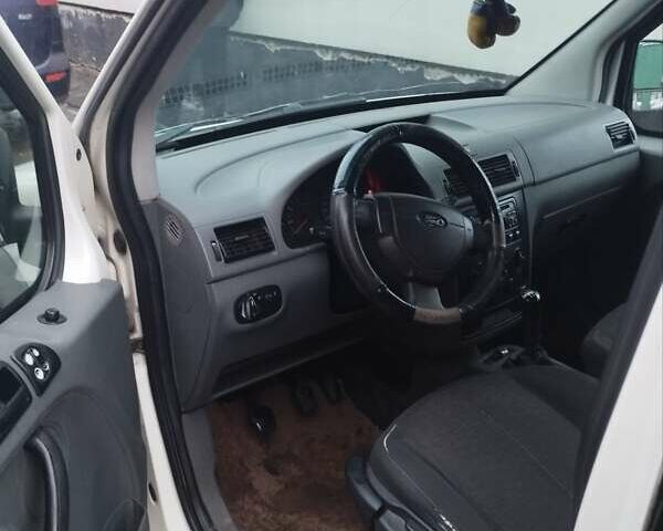 Білий Форд Транзит Коннект, об'ємом двигуна 1.8 л та пробігом 364 тис. км за 3999 $, фото 5 на Automoto.ua