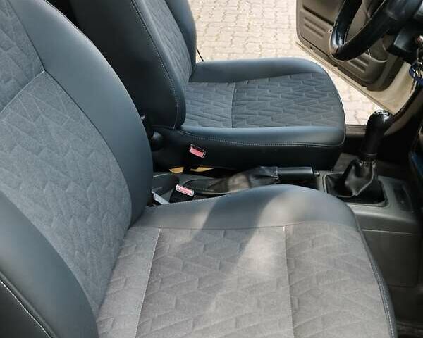 Белый Форд Транзит Коннект, объемом двигателя 1.75 л и пробегом 200 тыс. км за 4000 $, фото 1 на Automoto.ua