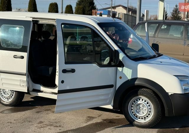 Білий Форд Транзит Коннект, об'ємом двигуна 1.75 л та пробігом 200 тис. км за 4900 $, фото 28 на Automoto.ua