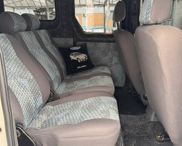 Белый Форд Транзит Коннект, объемом двигателя 1.8 л и пробегом 345 тыс. км за 3999 $, фото 11 на Automoto.ua