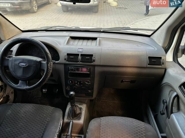 Белый Форд Транзит Коннект, объемом двигателя 1.8 л и пробегом 330 тыс. км за 2550 $, фото 26 на Automoto.ua