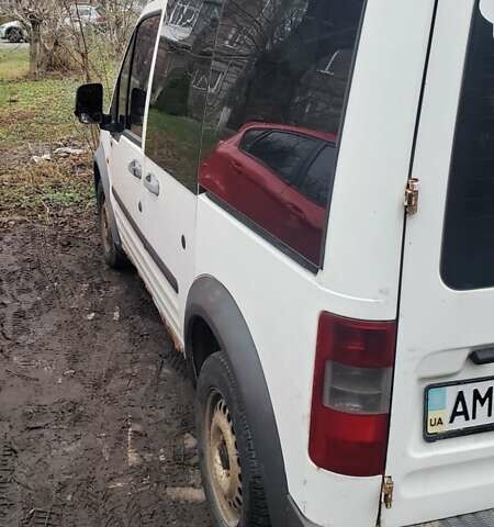 Белый Форд Транзит Коннект, объемом двигателя 1.8 л и пробегом 280 тыс. км за 4850 $, фото 2 на Automoto.ua