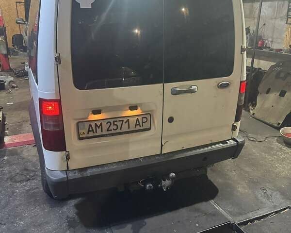 Белый Форд Транзит Коннект, объемом двигателя 1.8 л и пробегом 280 тыс. км за 4850 $, фото 7 на Automoto.ua