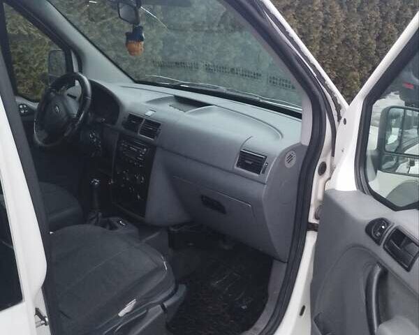 Білий Форд Транзит Коннект, об'ємом двигуна 1.8 л та пробігом 364 тис. км за 3999 $, фото 6 на Automoto.ua