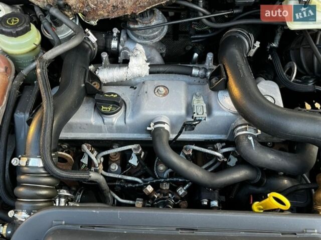 Білий Форд Транзит Коннект, об'ємом двигуна 1.8 л та пробігом 463 тис. км за 3850 $, фото 13 на Automoto.ua