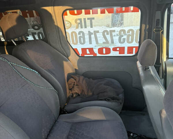 Білий Форд Транзит Коннект, об'ємом двигуна 1.8 л та пробігом 350 тис. км за 3500 $, фото 6 на Automoto.ua