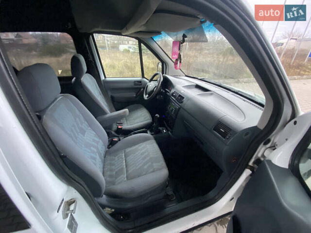 Белый Форд Транзит Коннект, объемом двигателя 1.8 л и пробегом 300 тыс. км за 4200 $, фото 9 на Automoto.ua