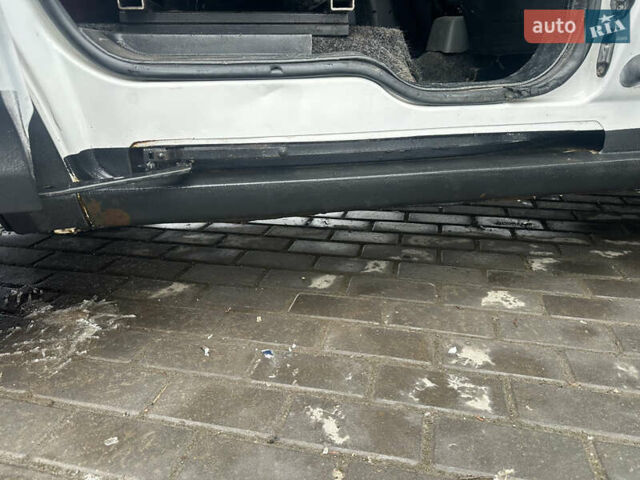 Білий Форд Транзит Коннект, об'ємом двигуна 1.75 л та пробігом 380 тис. км за 4000 $, фото 15 на Automoto.ua