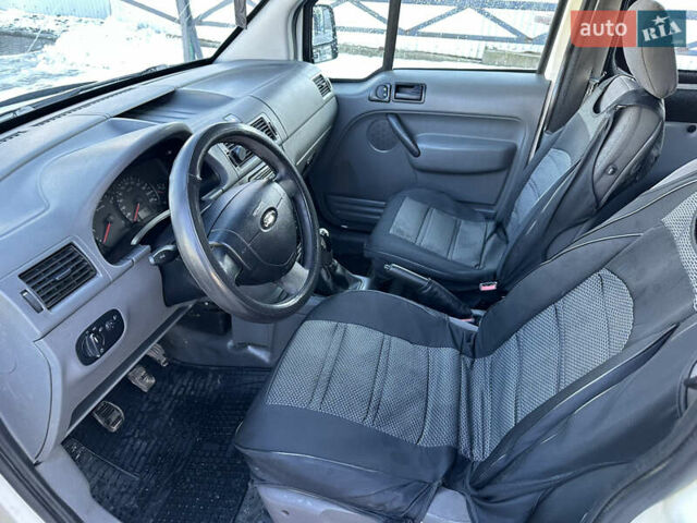 Білий Форд Транзит Коннект, об'ємом двигуна 1.75 л та пробігом 236 тис. км за 4600 $, фото 8 на Automoto.ua