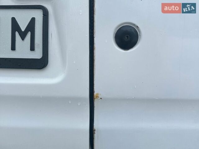 Білий Форд Транзит Коннект, об'ємом двигуна 1.8 л та пробігом 390 тис. км за 3800 $, фото 10 на Automoto.ua