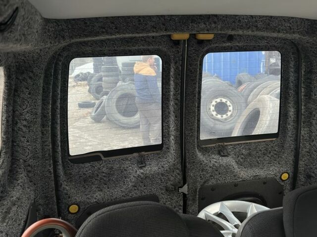 Білий Форд Транзит Коннект, об'ємом двигуна 1.8 л та пробігом 344 тис. км за 4600 $, фото 7 на Automoto.ua