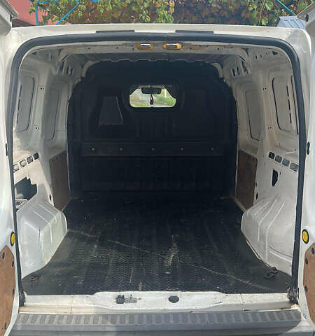 Форд Транзит Коннект 2006 в Иршава на Automoto.ua Белый Форд Транзит Коннект, объемом двигателя 1.8 л и пробегом 300 тыс. км за 3999 $, фото 2 на Automoto.ua