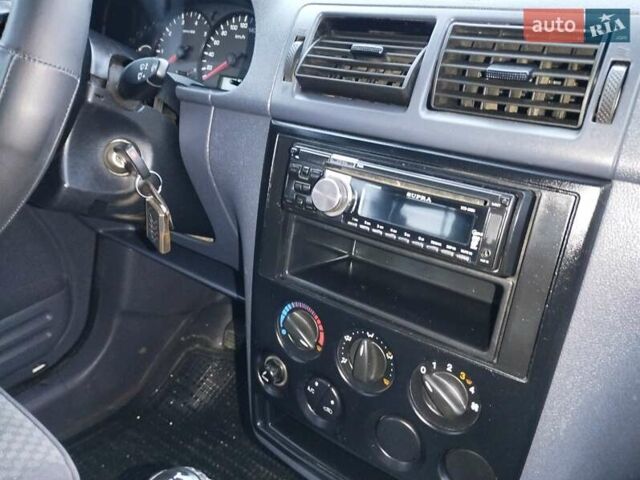 Белый Форд Транзит Коннект, объемом двигателя 1.75 л и пробегом 350 тыс. км за 4950 $, фото 18 на Automoto.ua