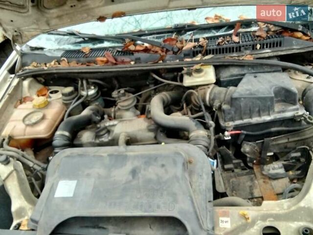 Білий Форд Транзит Коннект, об'ємом двигуна 1.75 л та пробігом 280 тис. км за 2300 $, фото 9 на Automoto.ua