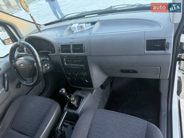 Білий Форд Транзит Коннект, об'ємом двигуна 1.8 л та пробігом 350 тис. км за 3500 $, фото 8 на Automoto.ua