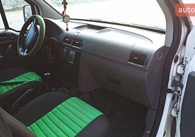 Белый Форд Транзит Коннект, объемом двигателя 1.8 л и пробегом 306 тыс. км за 4200 $, фото 14 на Automoto.ua