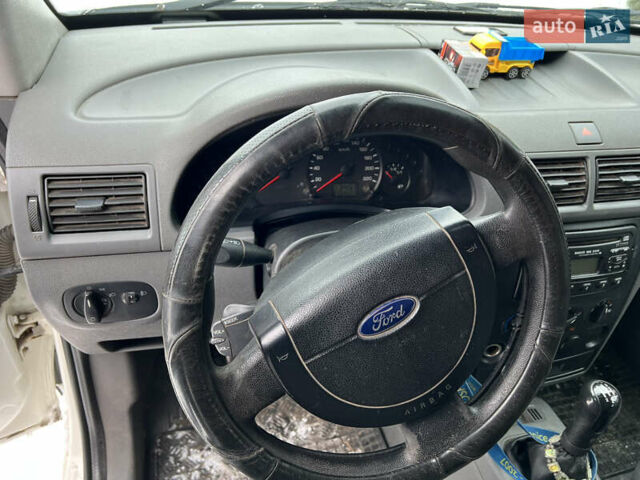 Белый Форд Транзит Коннект, объемом двигателя 1.75 л и пробегом 235 тыс. км за 4252 $, фото 20 на Automoto.ua