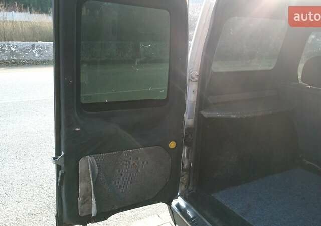 Белый Форд Транзит Коннект, объемом двигателя 1.8 л и пробегом 306 тыс. км за 4200 $, фото 18 на Automoto.ua