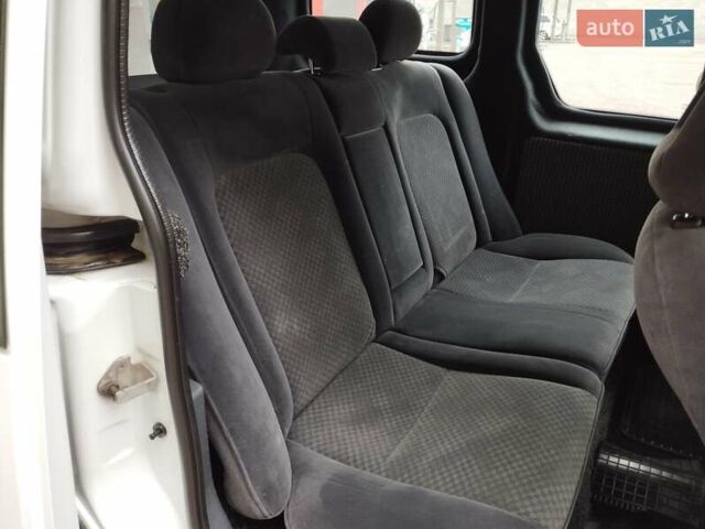 Білий Форд Транзит Коннект, об'ємом двигуна 1.75 л та пробігом 350 тис. км за 4999 $, фото 16 на Automoto.ua