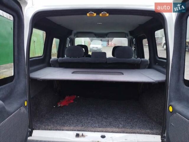 Белый Форд Транзит Коннект, объемом двигателя 1.75 л и пробегом 350 тыс. км за 4950 $, фото 13 на Automoto.ua