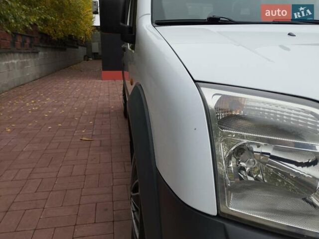 Білий Форд Транзит Коннект, об'ємом двигуна 1.75 л та пробігом 350 тис. км за 4999 $, фото 27 на Automoto.ua