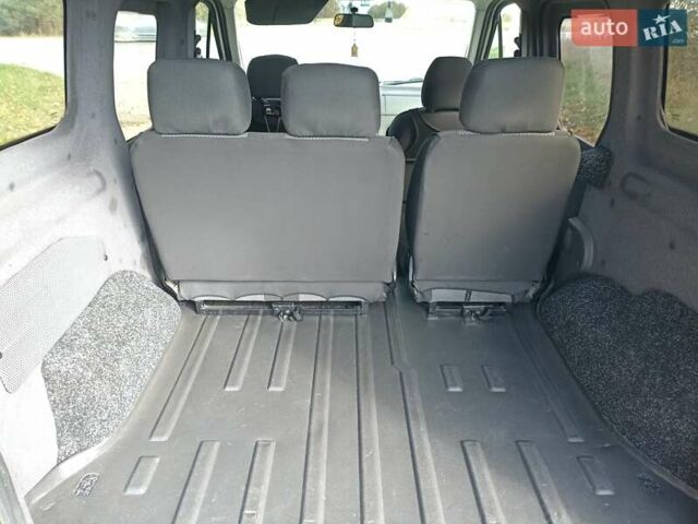 Форд Транзит Коннект 2006 у Коростене на Automoto.ua Білий Форд Транзит Коннект, об'ємом двигуна 1.8 л та пробігом 318 тис. км за 6300 $, фото 19 на Automoto.ua