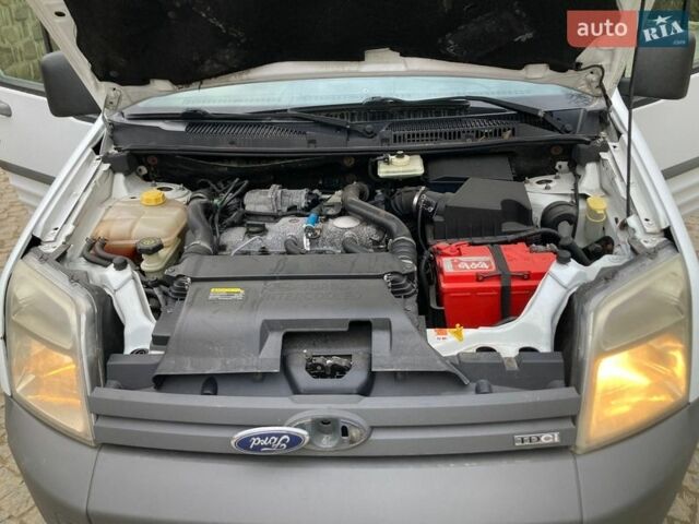 Белый Форд Транзит Коннект, объемом двигателя 1.8 л и пробегом 216 тыс. км за 5100 $, фото 14 на Automoto.ua