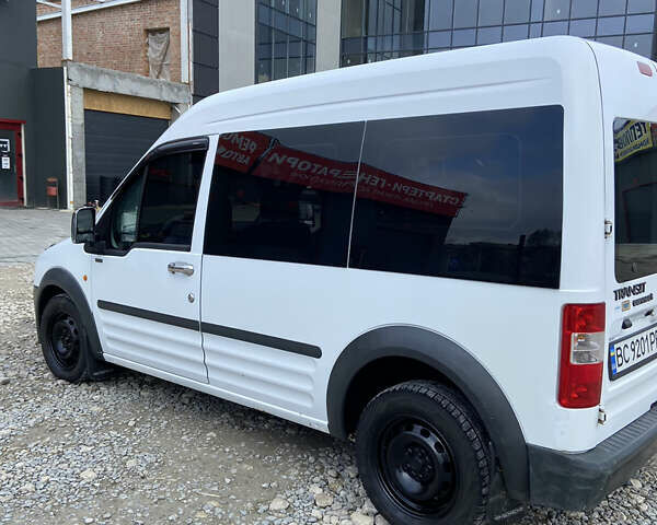 Белый Форд Транзит Коннект, объемом двигателя 1.75 л и пробегом 242 тыс. км за 4200 $, фото 2 на Automoto.ua