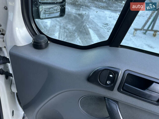 Білий Форд Транзит Коннект, об'ємом двигуна 1.75 л та пробігом 236 тис. км за 4600 $, фото 22 на Automoto.ua