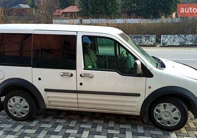 Белый Форд Транзит Коннект, объемом двигателя 1.8 л и пробегом 306 тыс. км за 4200 $, фото 3 на Automoto.ua