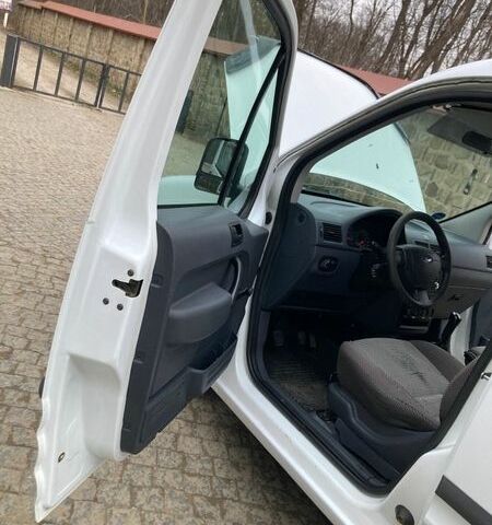 Белый Форд Транзит Коннект, объемом двигателя 1.8 л и пробегом 216 тыс. км за 5100 $, фото 17 на Automoto.ua