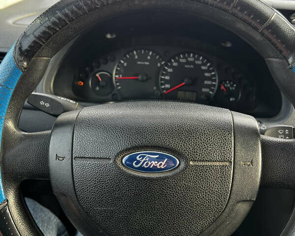 Белый Форд Транзит Коннект, объемом двигателя 1.8 л и пробегом 240 тыс. км за 4500 $, фото 6 на Automoto.ua