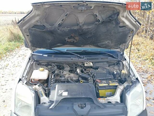 Форд Транзит Коннект 2006 у Коростене на Automoto.ua Білий Форд Транзит Коннект, об'ємом двигуна 1.8 л та пробігом 318 тис. км за 6300 $, фото 22 на Automoto.ua