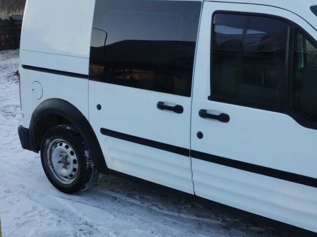 Белый Форд Транзит Коннект, объемом двигателя 1.75 л и пробегом 230 тыс. км за 4750 $, фото 9 на Automoto.ua