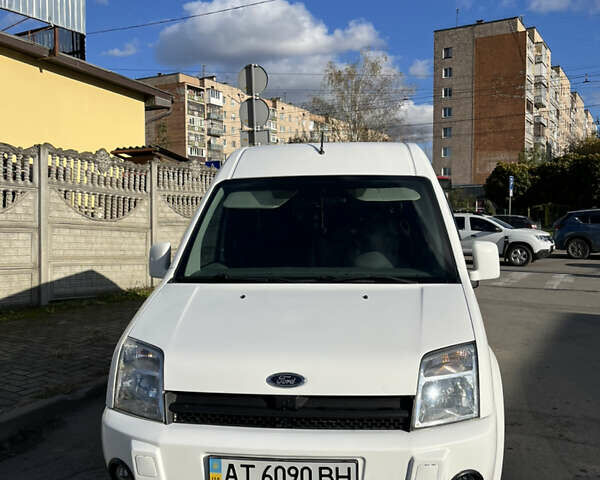 Белый Форд Транзит Коннект, объемом двигателя 1.75 л и пробегом 224 тыс. км за 5200 $, фото 1 на Automoto.ua