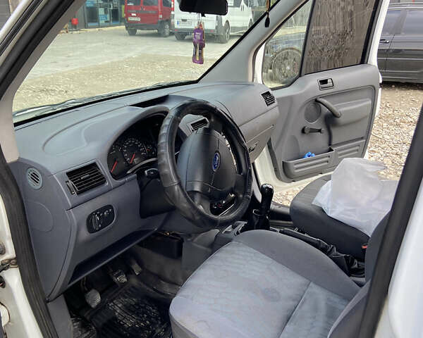 Белый Форд Транзит Коннект, объемом двигателя 1.75 л и пробегом 242 тыс. км за 4200 $, фото 9 на Automoto.ua