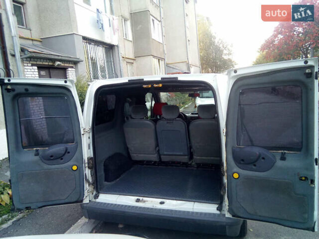 Білий Форд Транзит Коннект, об'ємом двигуна 1.8 л та пробігом 240 тис. км за 4600 $, фото 3 на Automoto.ua