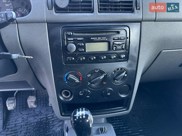 Білий Форд Транзит Коннект, об'ємом двигуна 1.75 л та пробігом 236 тис. км за 4600 $, фото 11 на Automoto.ua