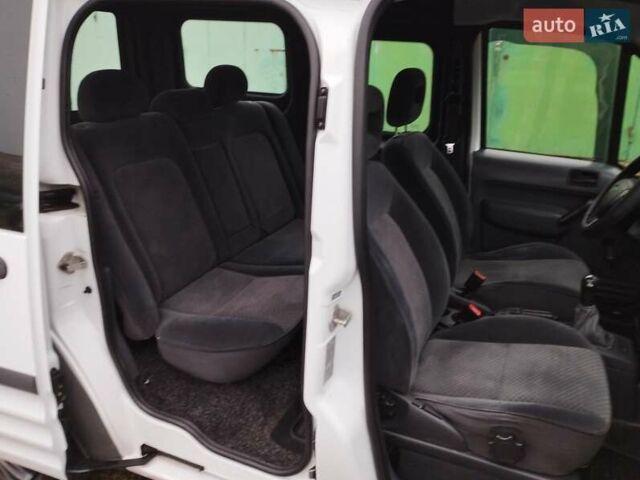 Белый Форд Транзит Коннект, объемом двигателя 1.75 л и пробегом 350 тыс. км за 4950 $, фото 19 на Automoto.ua